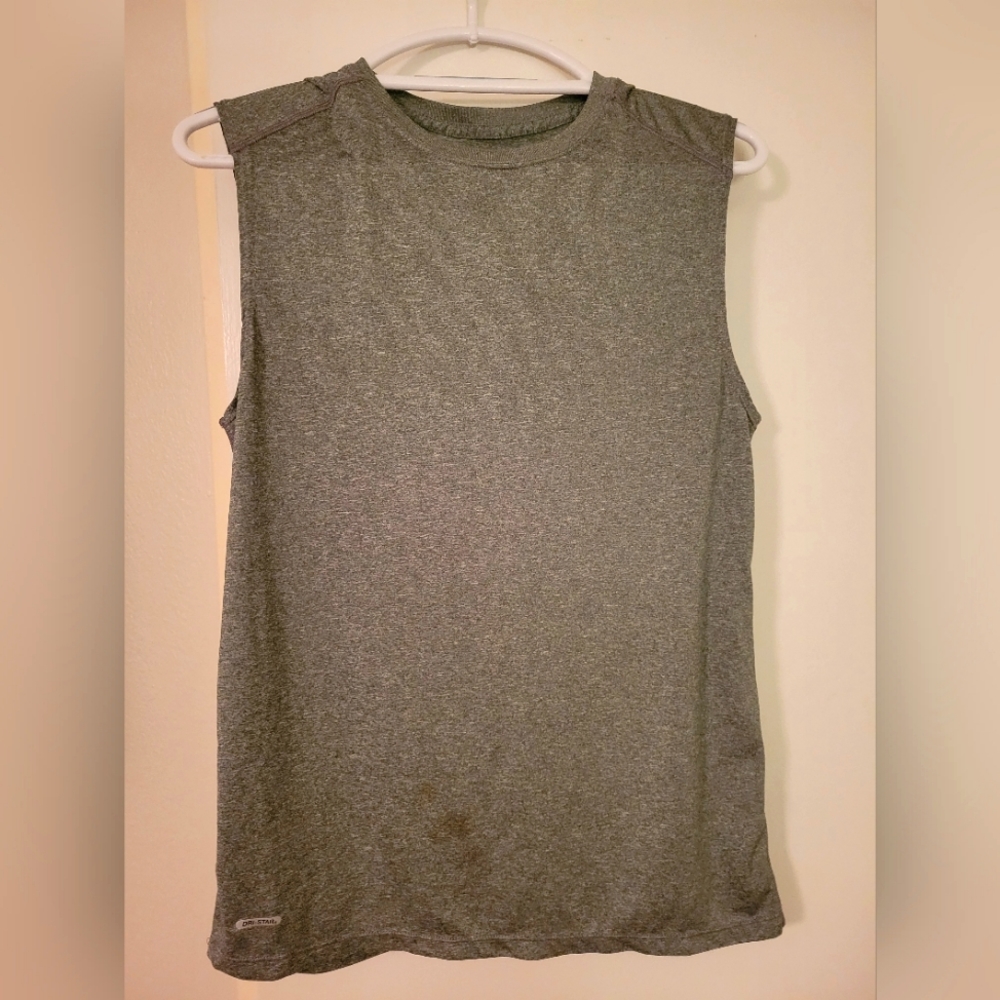 Starter Sleevless Athletic Shirt, Small
